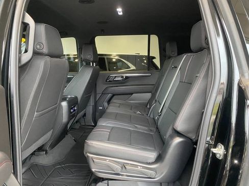 Used 2025 Chevrolet Suburban RST w/ Comfort Package image 17