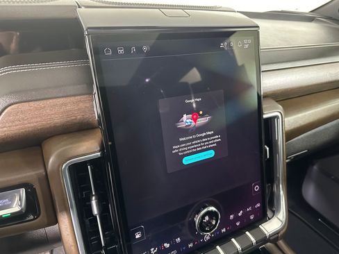 Used 2025 GMC Yukon Denali Ultimate AWD/4WD image 20