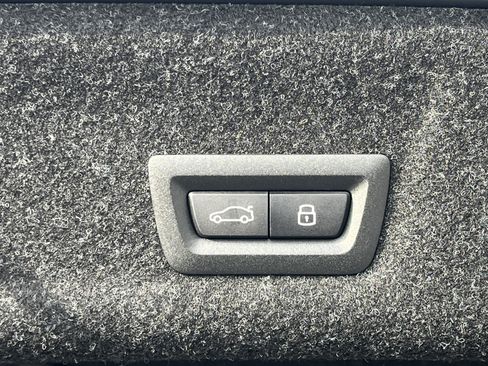 New 2026 BMW 330i Sedan w/ M Sport Package image 28