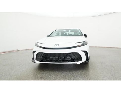 New 2026 Toyota Camry Hybrid image 31
