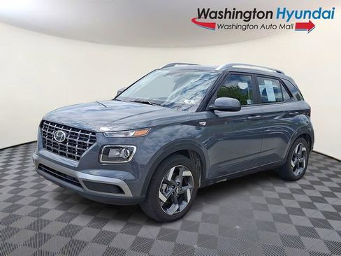 Used 2026 Hyundai Venue SEL FWD image 3