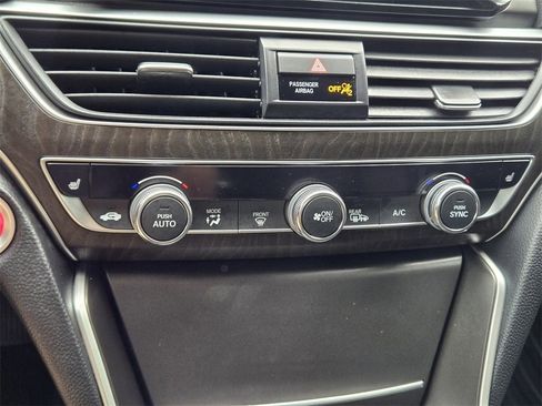 Used 2021 Honda Accord EX image 21
