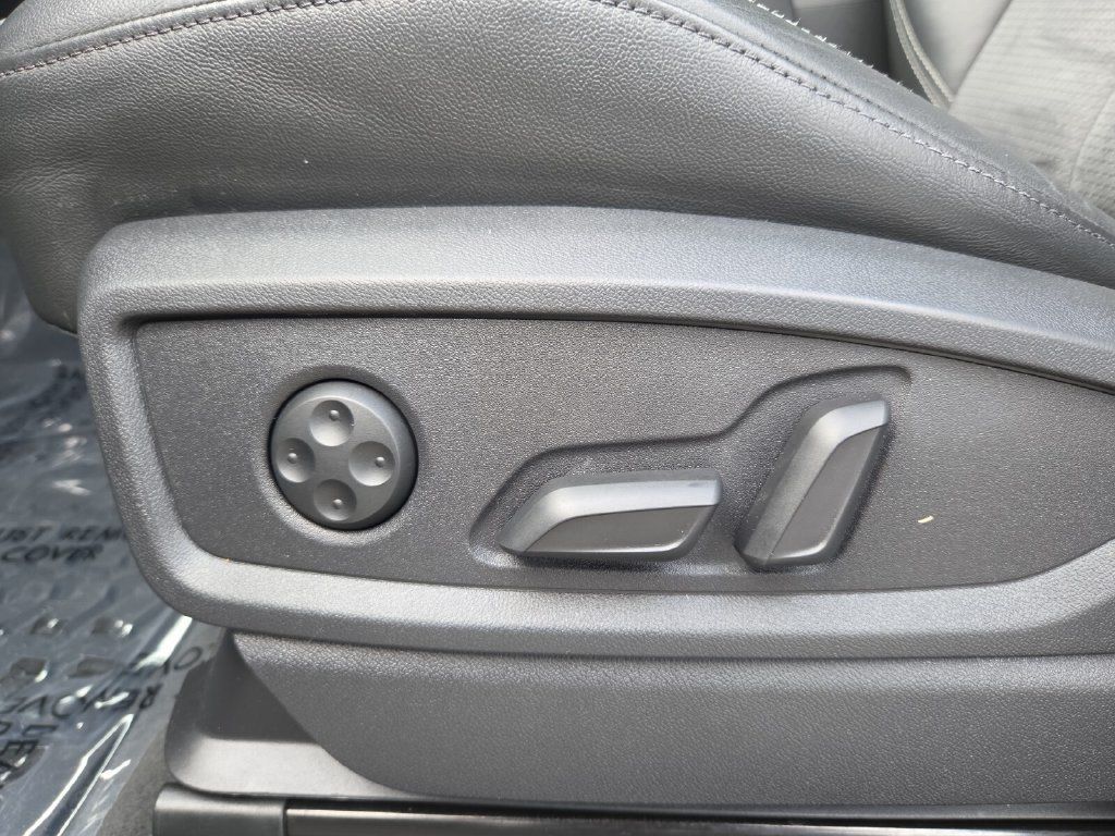 Used 2022 Audi SQ5 Premium AWD/4WD image 11