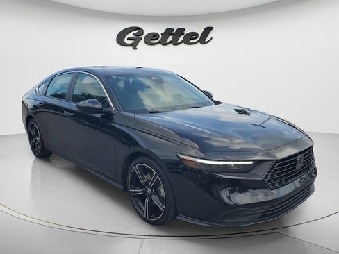 Used 2024 Honda Accord Sport image 3