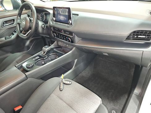 Used 2021 Nissan Rogue S image 15