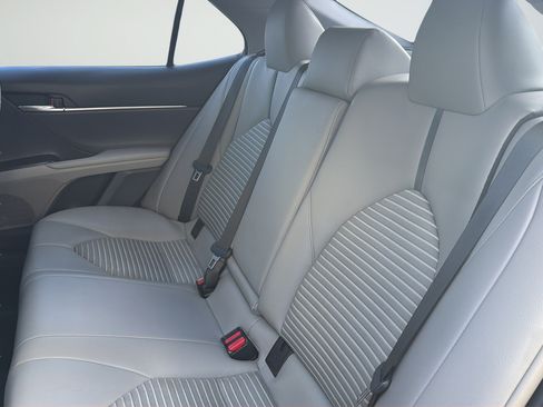 Used 2022 Toyota Camry SE w/ Convenience Package FWD image 21
