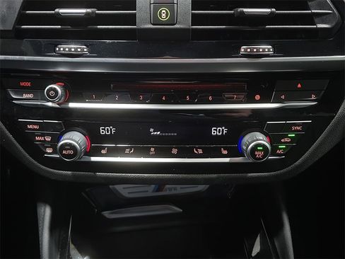 Used 2019 BMW X4 M40i w/ Driving Assistance Package image 23