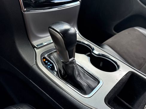 Used 2020 Jeep Grand Cherokee Altitude image 24