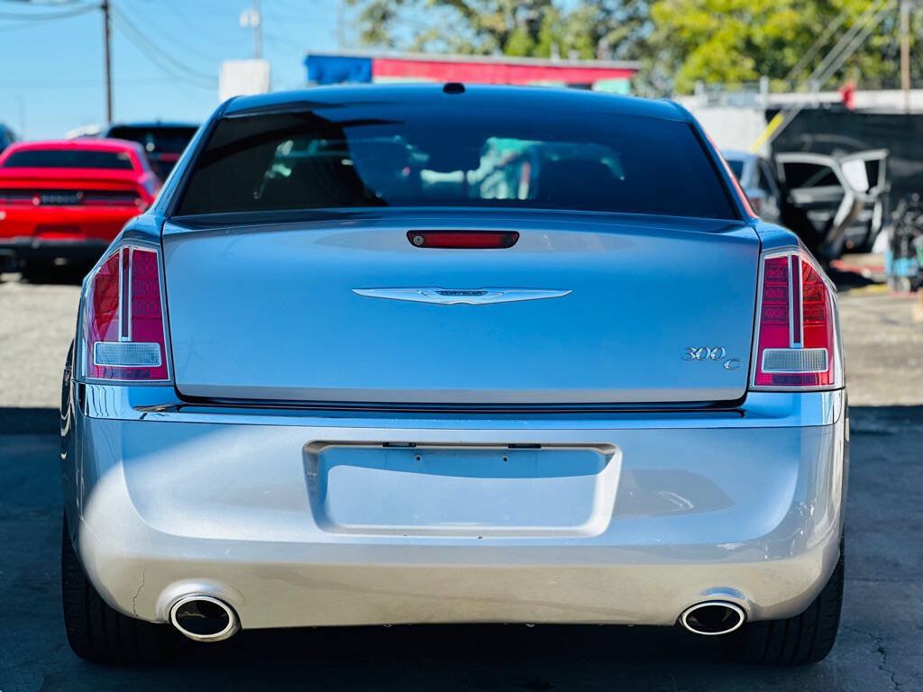 Used 2013 Chrysler 300 C RWD image 7