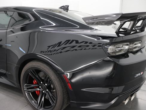 Used 2019 Chevrolet Camaro ZL1 RWD image 32