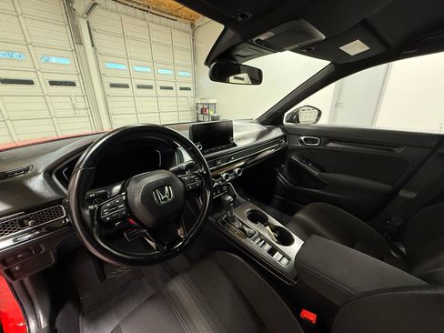 Used 2025 Honda Civic Sport image 12