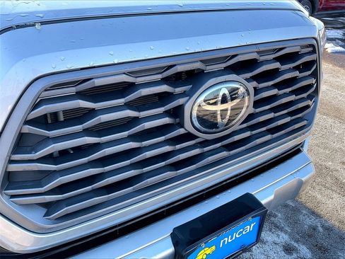 Used 2020 Toyota Tacoma TRD Sport image 27