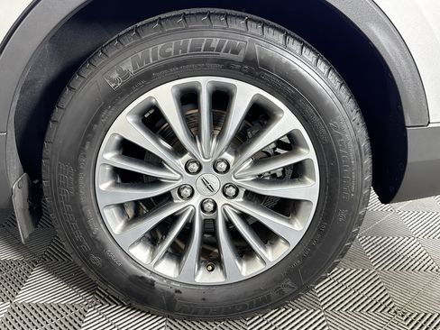 Used 2017 Lincoln MKX Select w/ Select Plus Package FWD image 35