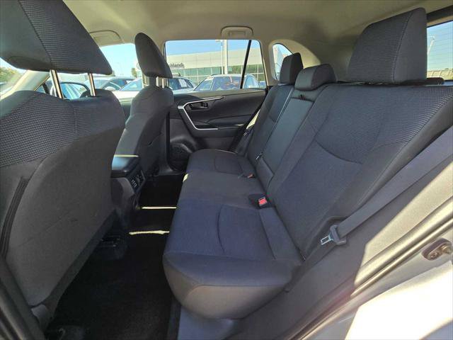 Used 2024 Toyota RAV4 LE AWD/4WD image 16