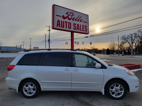 Used 2006 Toyota Sienna XLE image 6