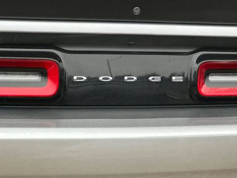 Used 2016 Dodge Challenger R/T Scat Pack w/ Leather Interior Group image 15