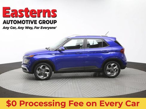 Used 2024 Hyundai Venue SEL FWD image 58