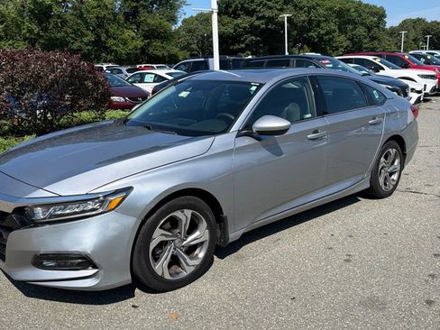 Used 2019 Honda Accord EX image 2