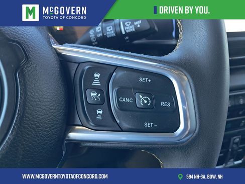 Used 2024 Jeep Wrangler Unlimited Sahara AWD/4WD image 24
