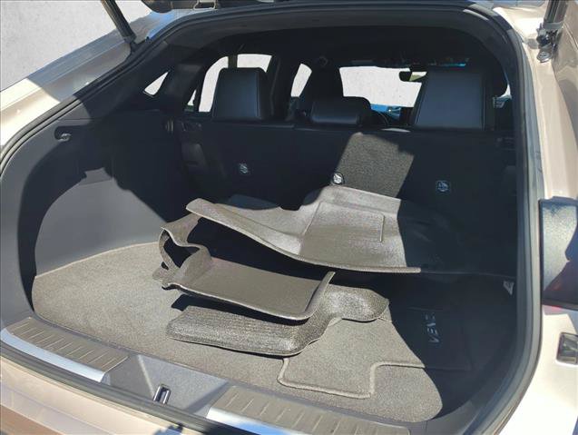 Used 2022 Toyota Venza XLE AWD/4WD image 5
