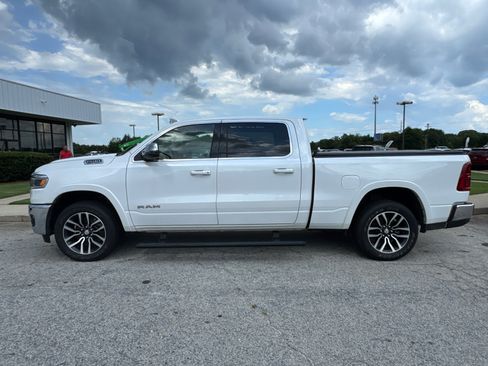 Used 2025 RAM 1500 Limited AWD/4WD image 8