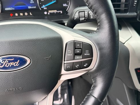 Used 2022 Ford Explorer XLT w/ Equipment Group 202A RWD image 21