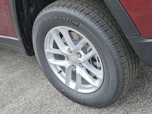 New 2026 Jeep Grand Cherokee L 2WD image 9