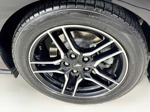 Used 2018 Ford Mustang GT Premium RWD image 38