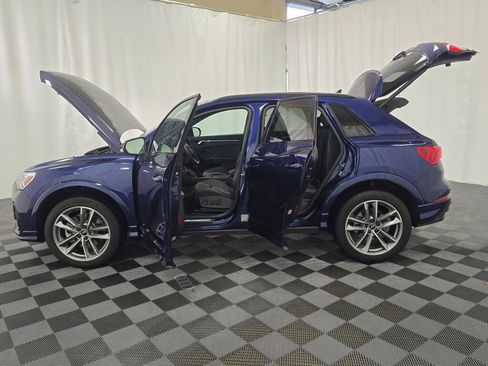 Used 2024 Audi Q3 2.0T Premium w/ Convenience Package image 12