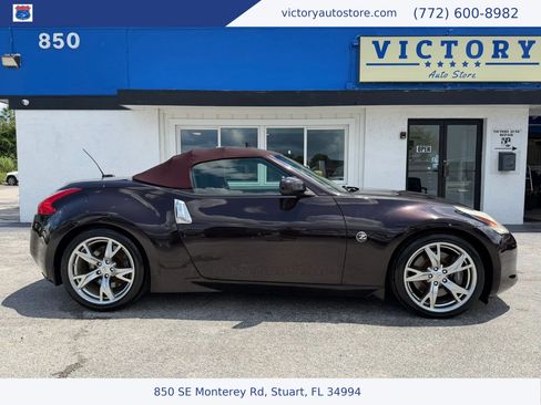 Used 2010 Nissan 370Z Touring w/ Sport Pkg RWD image 2