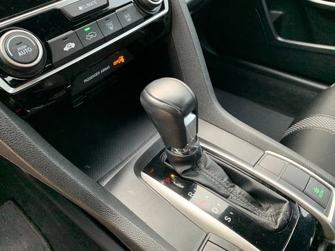 Used 2019 Honda Civic Sport image 24