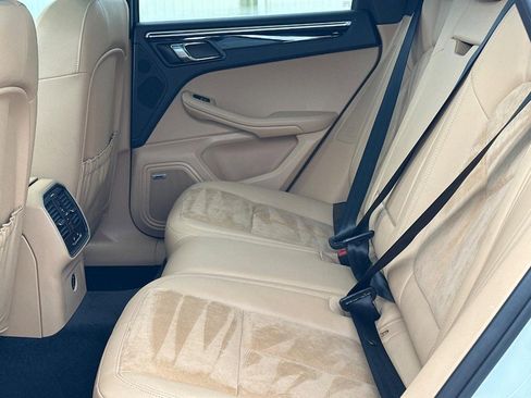 Used 2018 Porsche Macan Sport Edition image 10