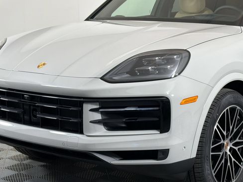 Used 2026 Porsche Cayenne AWD/4WD image 14