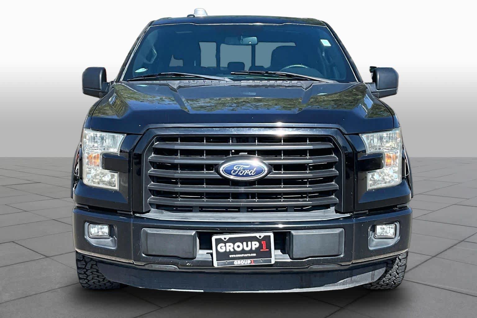Used 2016 Ford F150 XLT w/ Equipment Group 302A Luxury RWD image 3