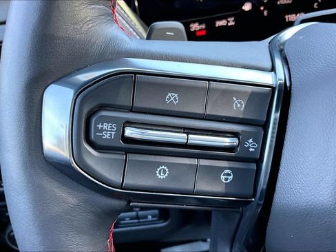 Used 2025 GMC Yukon AT4 Ultimate w/ LPO, Floor Liner Package AWD/4WD image 11