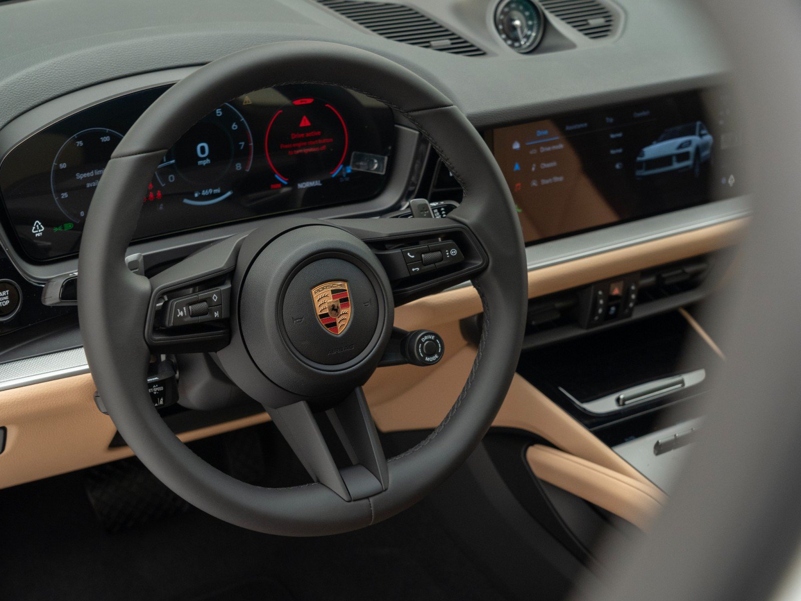 Certified 2026 Porsche Cayenne Coupe AWD/4WD image 20