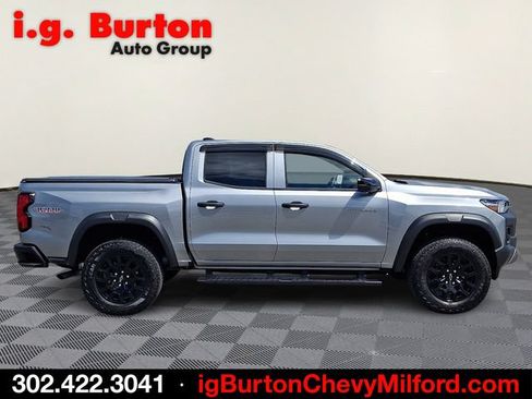 Certified 2024 Chevrolet Colorado Trail Boss w/ Safety Package AWD/4WD image 7