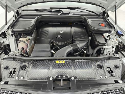 Used 2025 Mercedes-Benz GLE 450e 4MATIC image 18
