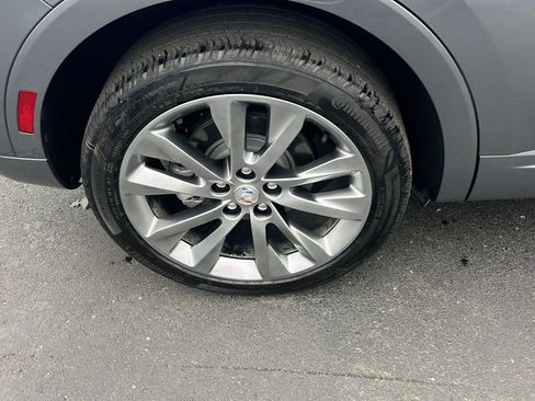 Used 2022 Buick Envision Avenir w/ Technology Package II FWD image 34