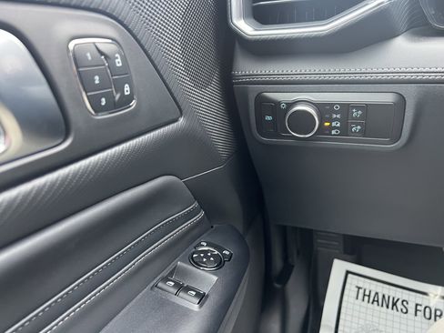 Used 2025 Ford Mustang GT Premium image 33