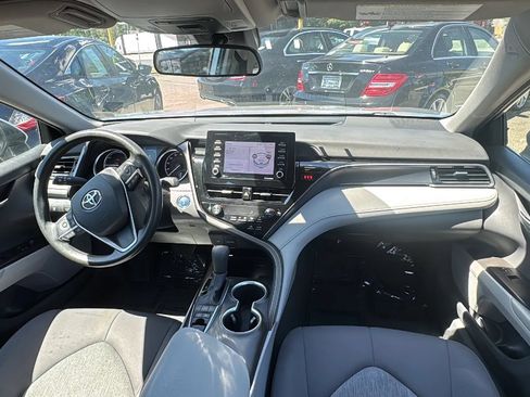 Used 2022 Toyota Camry LE FWD image 21