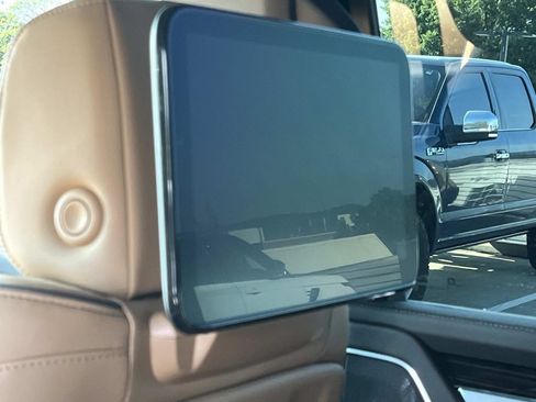 Used 2025 Cadillac Escalade Premium Luxury w/ Touring Package AWD/4WD image 21