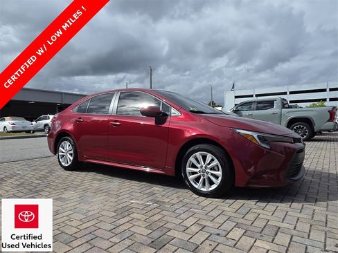Certified 2025 Toyota Corolla LE image 1