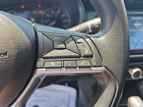 Used 2023 Nissan Kicks SV FWD image 15