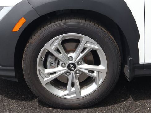 Used 2023 Hyundai Kona SEL AWD/4WD image 11