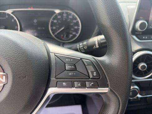 Used 2024 Nissan Sentra SV FWD image 12