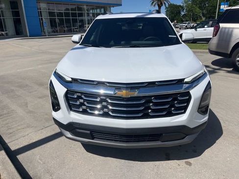 New 2026 Chevrolet Equinox LT w/ Convenience Package II FWD image 11