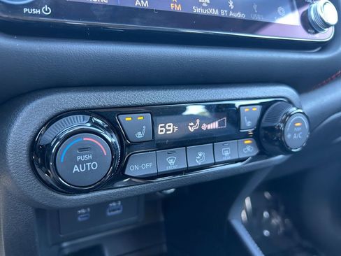 Used 2024 Nissan Kicks SR w/ SR Premium Package image 37