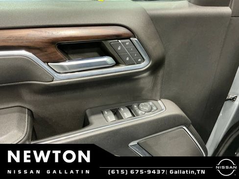 Used 2023 GMC Sierra 1500 SLT AWD/4WD image 46