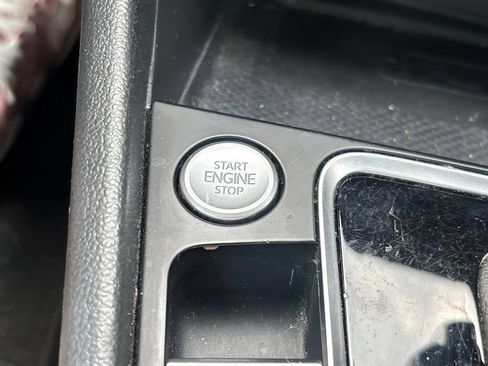 Used 2020 Volkswagen Jetta SEL FWD image 18